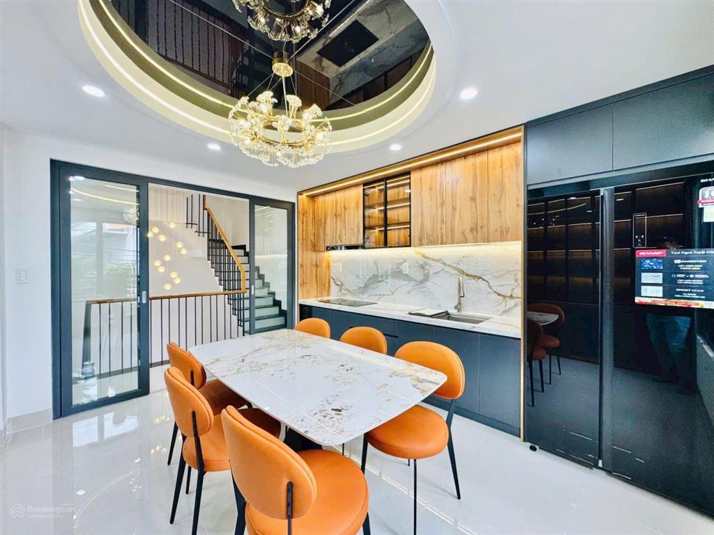 Bán gấp nhà đường huỳnh tấn phát, quận 7, 3,7 tỷ, với 55m2, đang cho thuê 15tr/tháng