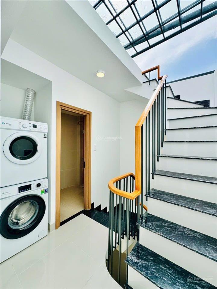 Bán gấp nhà đường huỳnh tấn phát, quận 7, 3,7 tỷ, với 55m2, đang cho thuê 15tr/tháng