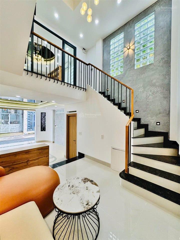Bán gấp nhà đường huỳnh tấn phát, quận 7, 3,7 tỷ, với 55m2, đang cho thuê 15tr/tháng