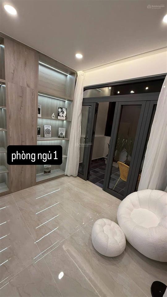 Bán gấp nhà trần phú, q5, dt 71.4m2 gần ngã 6 cộng hòa, giá 4,2 tỷ,đang còn hđ thuê 25 triệu/tháng