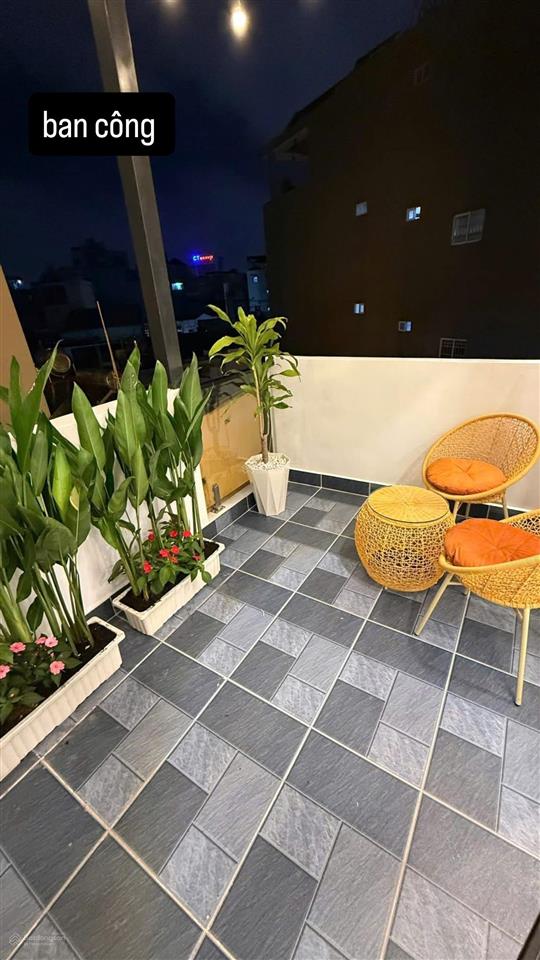 Bán gấp nhà trần phú, q5, dt 71.4m2 gần ngã 6 cộng hòa, giá 4,2 tỷ,đang còn hđ thuê 25 triệu/tháng