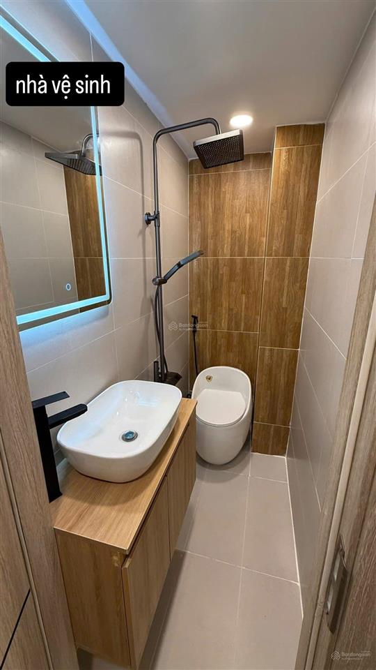 Bán gấp nhà trần phú, q5, dt 71.4m2 gần ngã 6 cộng hòa, giá 4,2 tỷ,đang còn hđ thuê 25 triệu/tháng