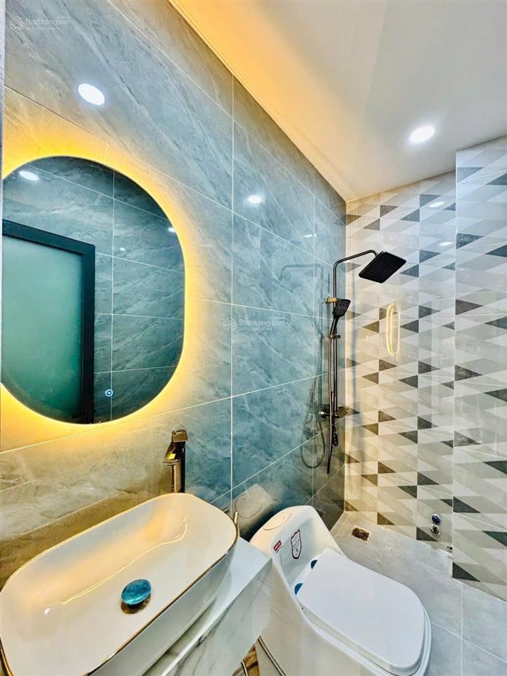 Tôi chủ cần bán gấp nhà cạnh chợ tân mỹ, quận 7. giá 3.66tỷ/67,2m2 (4,2m x 16m). sổ hồng riêng