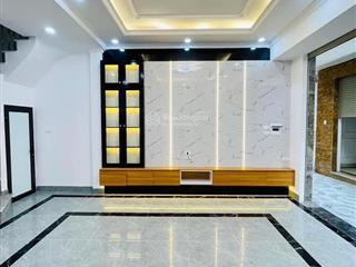 Bán nhà mặt ngõ phố hồng hà, đối diện bệnh viện 108 giá chào bán 6.6 ty!