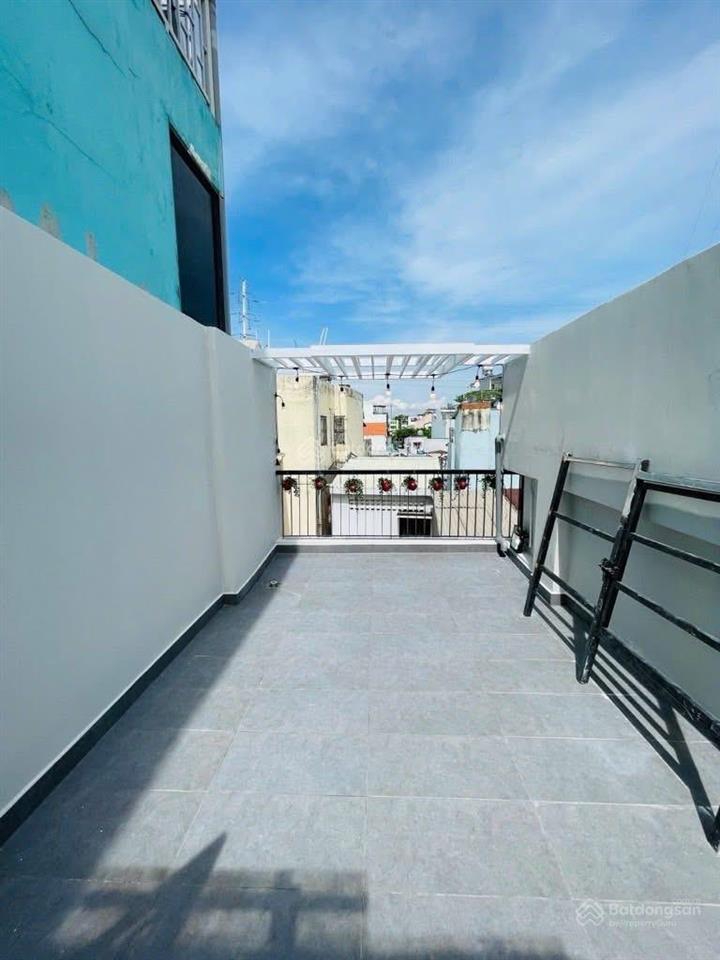 Bán gấp nhà trần quý, quận 11 giá 3,98tỷ ngang 5m x dài 12,8m. sổ sẵn sạch hỗ trợ sang tên 24/7