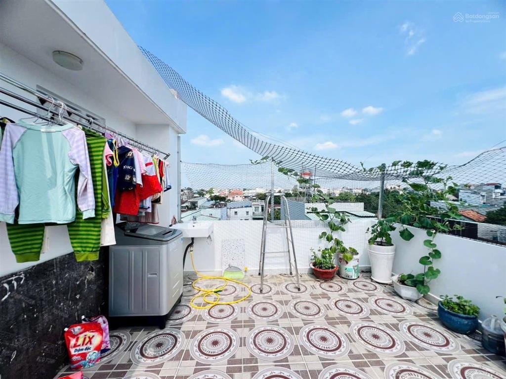 Nhà đẹp căn góc 2mtd đường vũ huy tấn, bình thạnh. 60m2. sổ hoàn công đầy đủ!