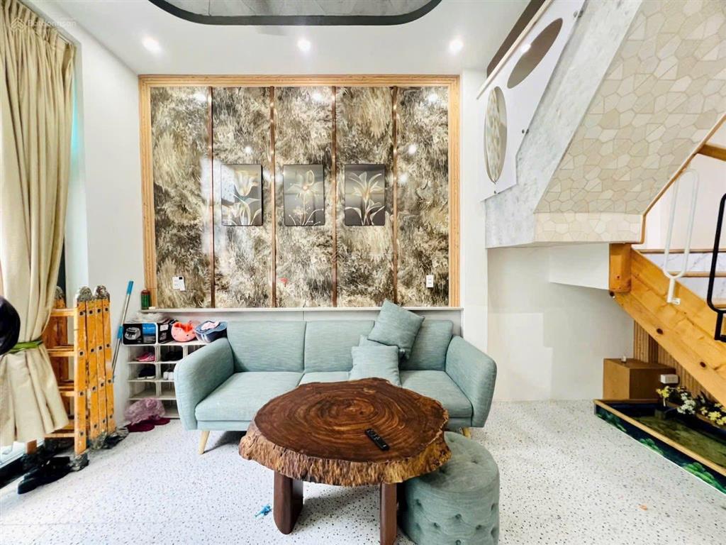 Nhà đẹp căn góc 2mtd đường vũ huy tấn, bình thạnh. 60m2. sổ hoàn công đầy đủ!