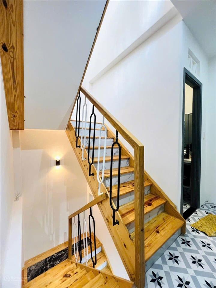 Nhà đẹp căn góc 2mtd đường vũ huy tấn, bình thạnh. 60m2. sổ hoàn công đầy đủ!