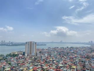 Chính chủ gửi bán căn 2pn 73.2m2 tầng cao view hồ tây. nội thất cơ bản. sẵn sổ lâu dài. có slot oto