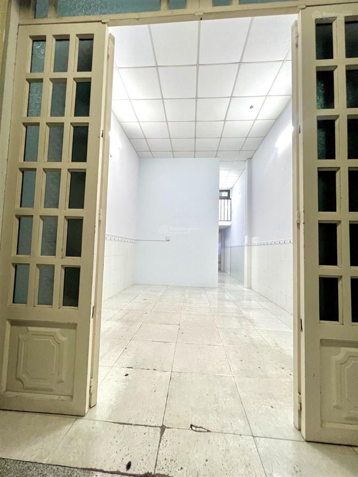 Hiếm mặt tiền trần thủ độ  quận tân phú  đường rộng 14m thông tứ phía  kd đỉnh