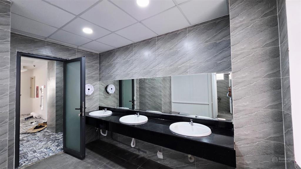 Cho thuê văn phòng 10$+3pql khu k300 gần sân bay tân bình 80150300m2 ( cắt sàn theo nhu cầu)