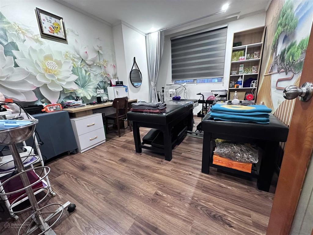 Chính chủ bán căn 77m2 ban công đn full đồ giá 4tỷ7 bao hết thuế phí căn 2pn2wc