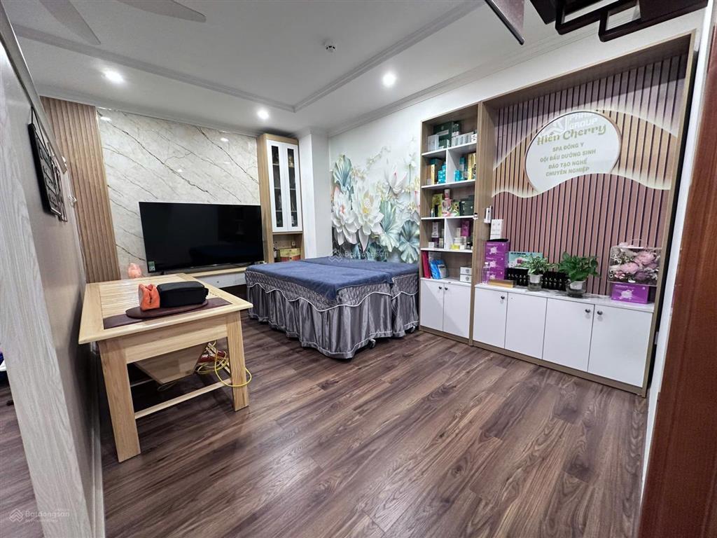 Chính chủ bán căn 77m2 ban công đn full đồ giá 4tỷ7 bao hết thuế phí căn 2pn2wc