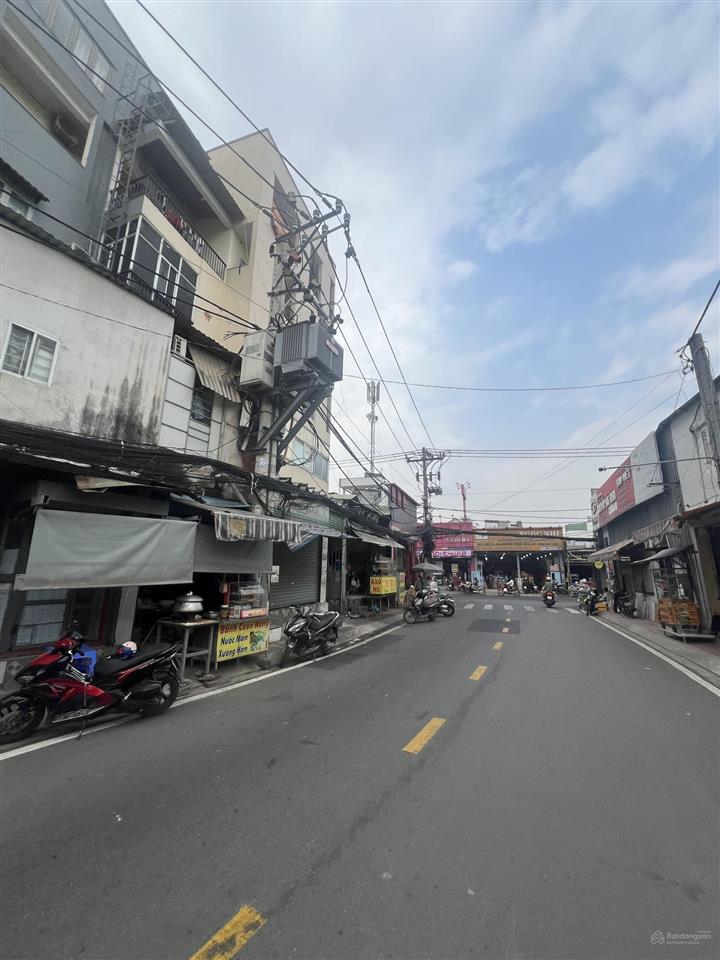 Giá tốt trước tết. khu an ninh yên tĩnh 5x26m. tdt 130m. cách metro rạch chiếc 200m