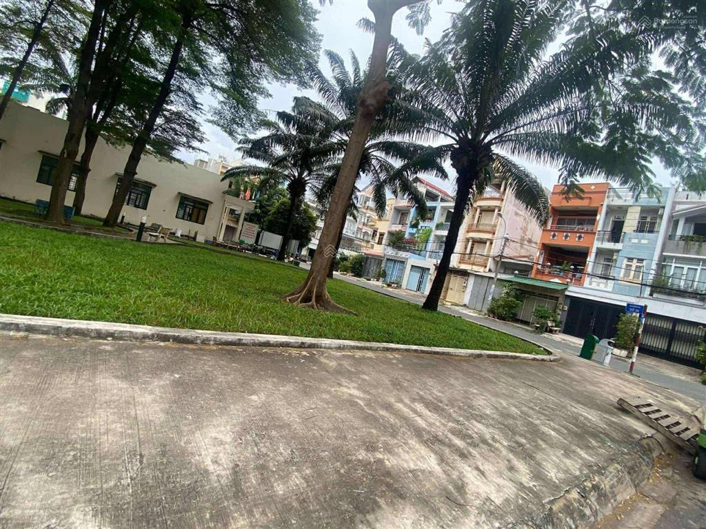 Bán đất góc biệt thự 11x22m (242m2) đường số 5 khu tên lửa 39,5 tỷ