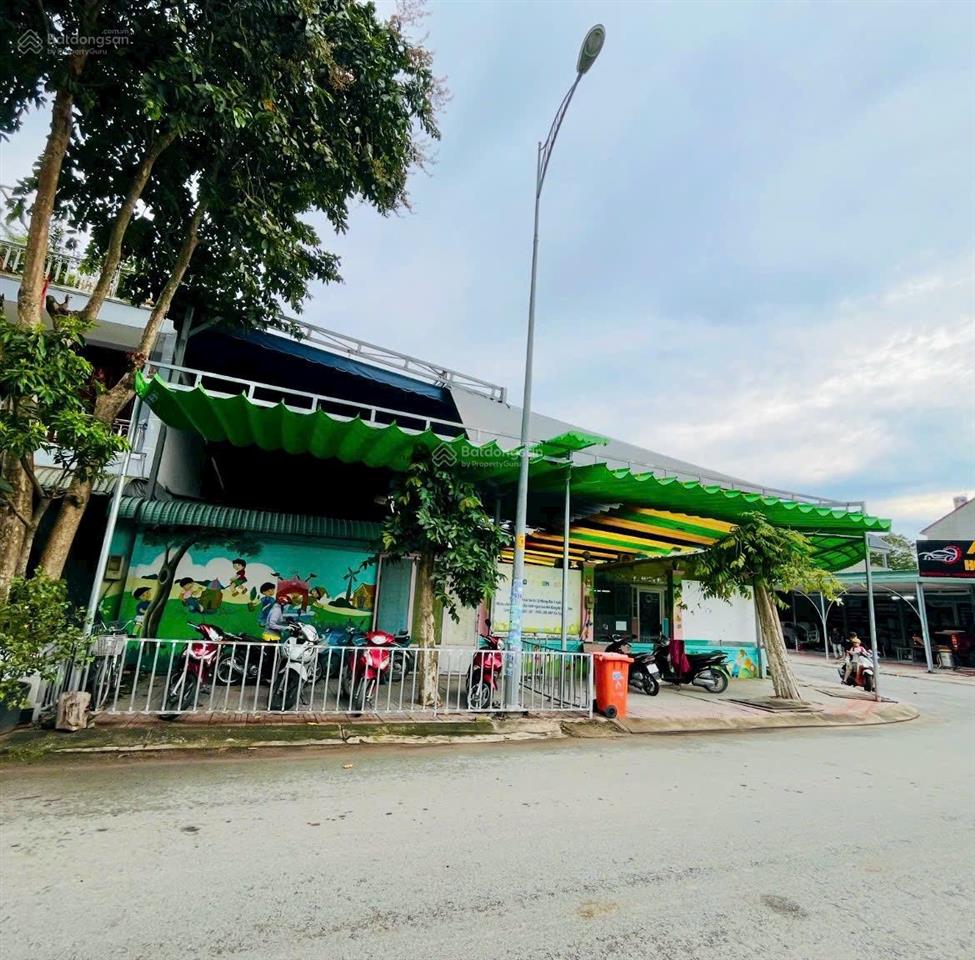 Khu tái định cư phước thiện q9, lô góc 2 mặt tiền. dt. 17m x 20m thổ cư.