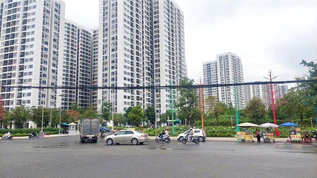 Khu tái định cư phước thiện q9, lô góc 2 mặt tiền. dt. 17m x 20m thổ cư.