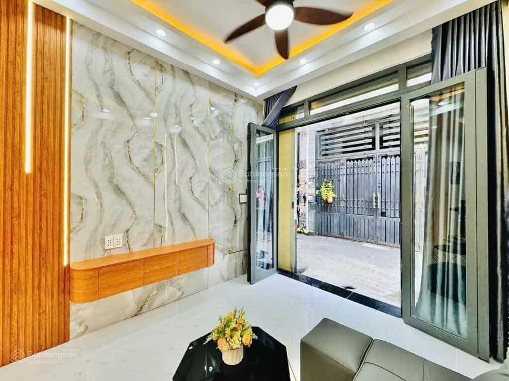 Nhà lê văn thọ, gò vấp  4.49 tỷ, dt 21.8m2 (cn đủ), 3 tầng, 3pn, hẻm xe hơi, shr cc.