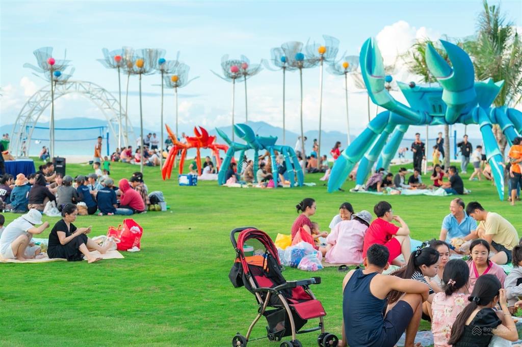 Bán shophouse para sol  caraworld, 4 tầng, đường 24m thuận tiện kinh doanh, sẵn nhà, sẵn sổ hồng