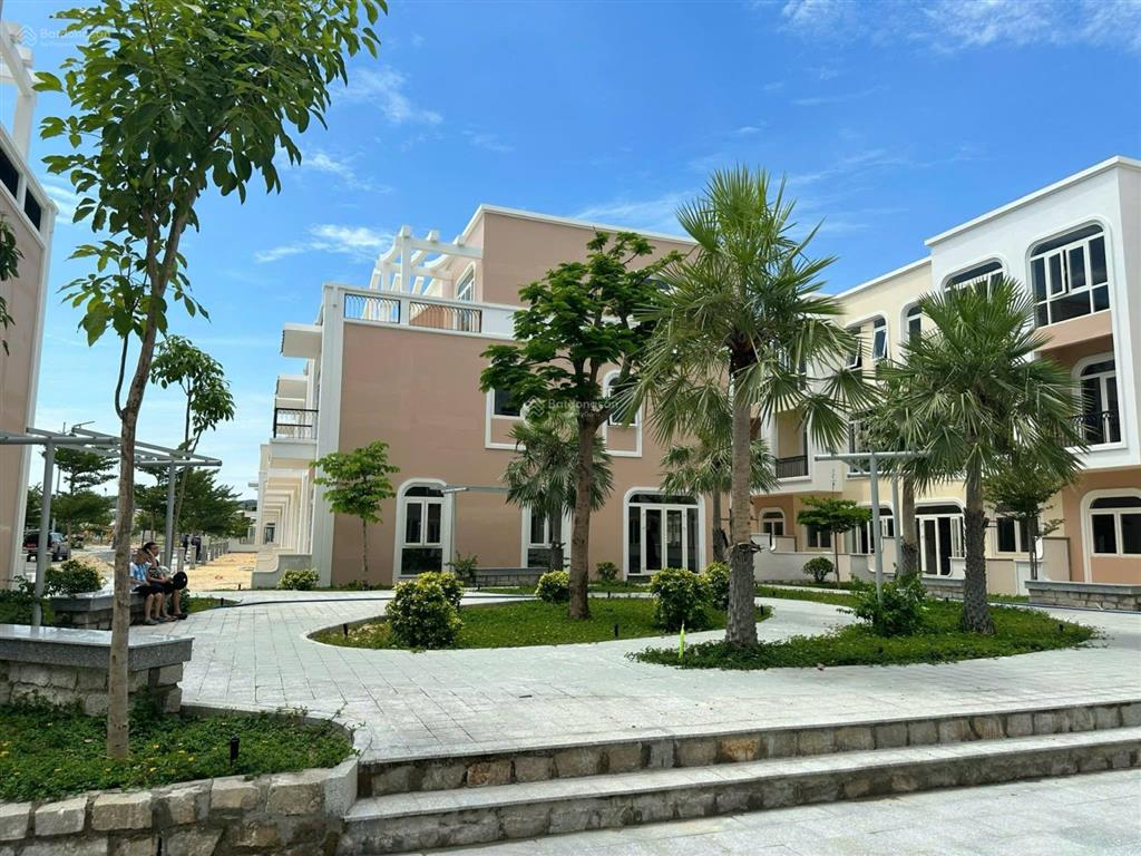 Bán shophouse para sol  caraworld, 4 tầng, đường 24m thuận tiện kinh doanh, sẵn nhà, sẵn sổ hồng