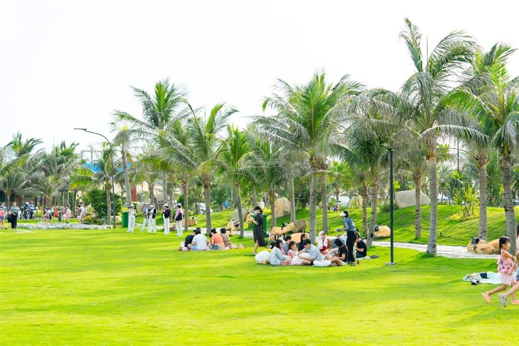 Bán shophouse para sol  caraworld, 4 tầng, đường 24m thuận tiện kinh doanh, sẵn nhà, sẵn sổ hồng