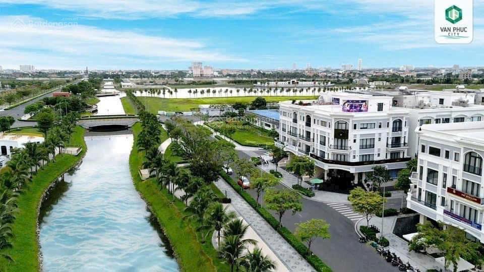 Bán gấp nhà mặt tiền nguyễn thị nhung vạn phúc city 9 x 20m = 180m2 hoàn thiện cao cấp