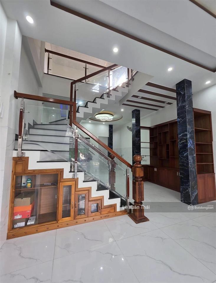 Bán gấp mt hàn hải nguyên p2 q11, 4 tầng, 4.2x16m, nở hậu. nhỉnh 14 tỷ  kinh doanh đỉnh