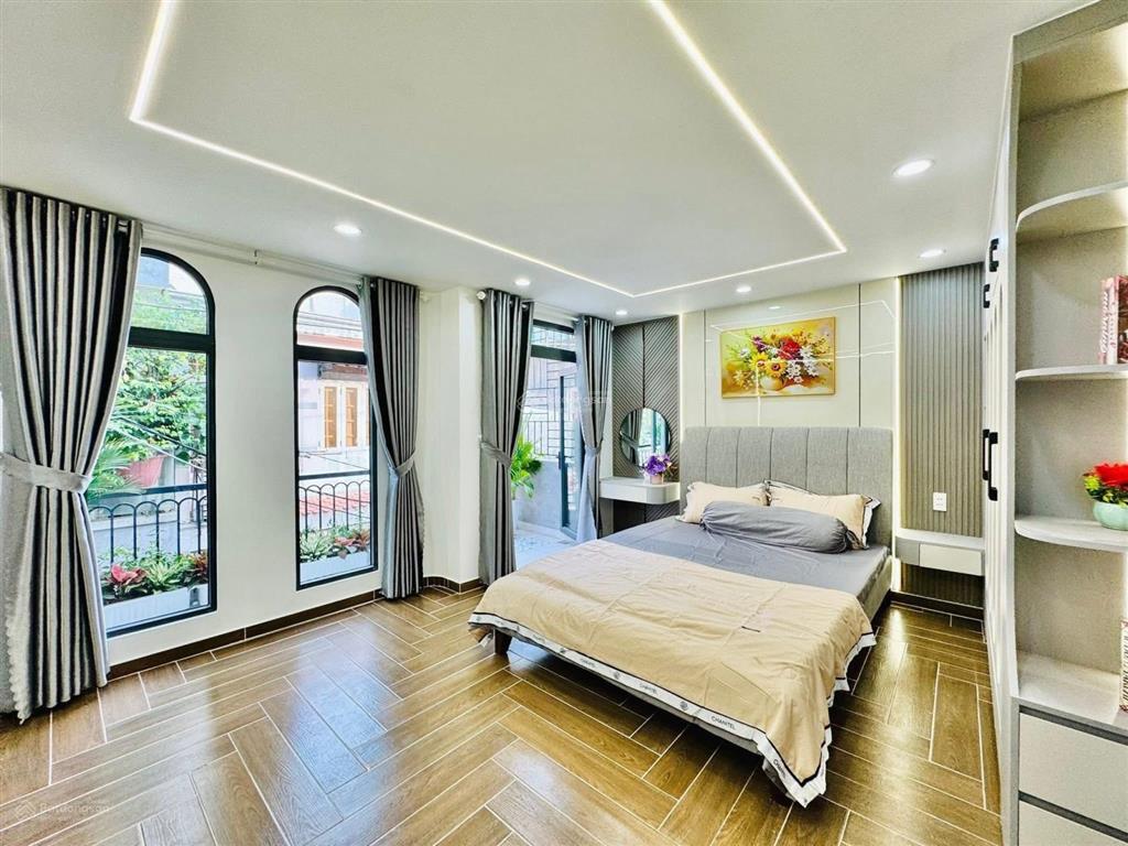 Chính chủ cấn bán gấp ra căn đẹp nguyễn văn thủ, p đa kao, q1, 75.5m2,giá 4ty330, sổ hồng riêng