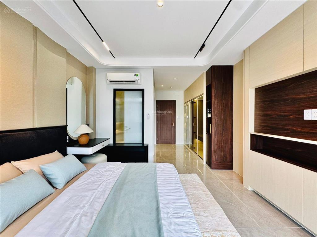 Chính chủ cần bán ngộp gấp ra căn trương quyền, p. võ thị sáu, q3, 96m2,giá 5 tỷ 230, sổ hồng riêng