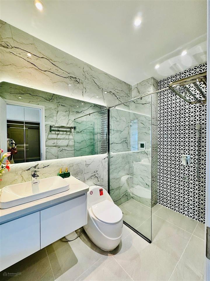 Chính chủ cần bán ngộp gấp ra căn trương quyền, p. võ thị sáu, q3, 96m2,giá 5 tỷ 230, sổ hồng riêng