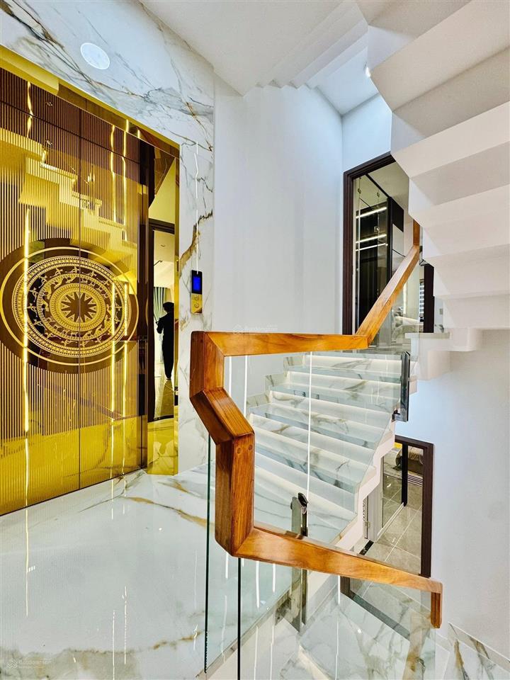 Chính chủ cần bán ngộp gấp ra căn trương quyền, p. võ thị sáu, q3, 96m2,giá 5 tỷ 230, sổ hồng riêng