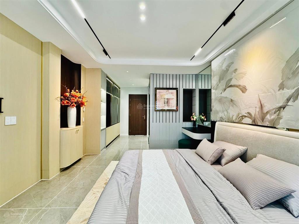 Chính chủ cần bán ngộp gấp ra căn trương quyền, p. võ thị sáu, q3, 96m2,giá 5 tỷ 230, sổ hồng riêng