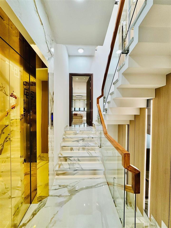 Chính chủ cần bán ngộp gấp ra căn trương quyền, p. võ thị sáu, q3, 96m2,giá 5 tỷ 230, sổ hồng riêng