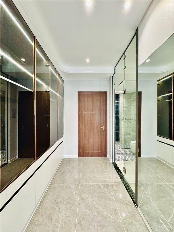 Chính chủ cần bán ngộp gấp ra căn trương quyền, p. võ thị sáu, q3, 96m2,giá 5 tỷ 230, sổ hồng riêng