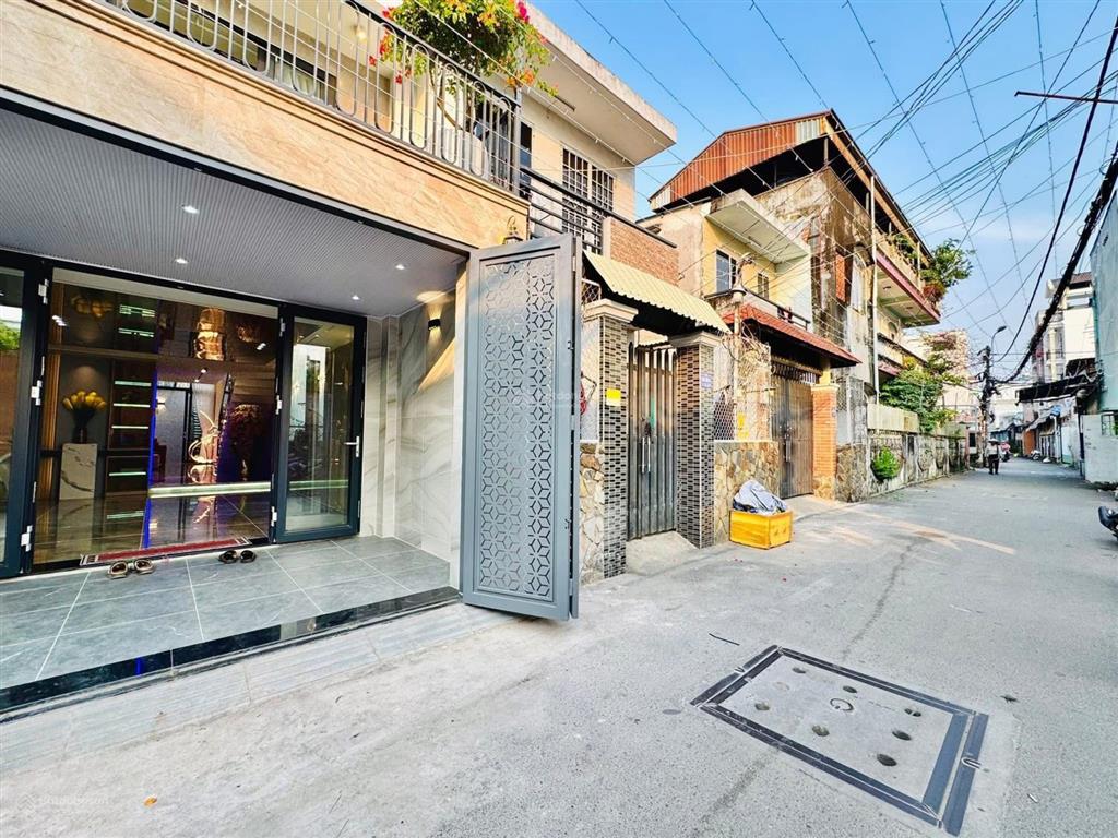 Kẹt chút về tài chính cần bán gấp căn chính chủ hòa hưng, p12, q3, 84m2,giá 4ty260, sổ hồng riêng