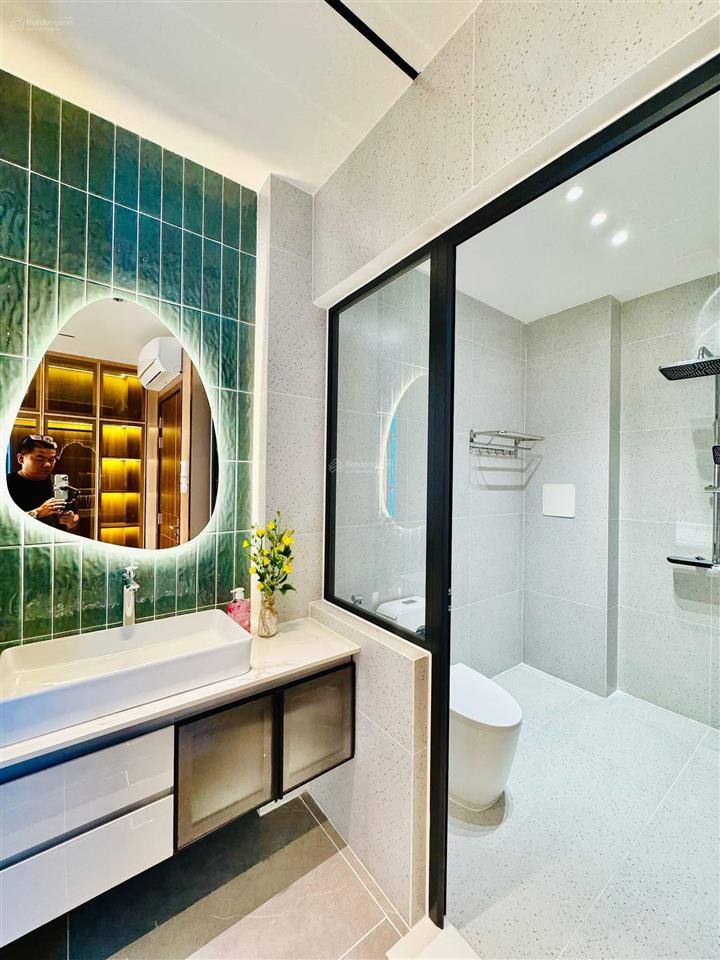Kẹt chút về tài chính cần bán gấp căn chính chủ hòa hưng, p12, q3, 84m2,giá 4ty260, sổ hồng riêng