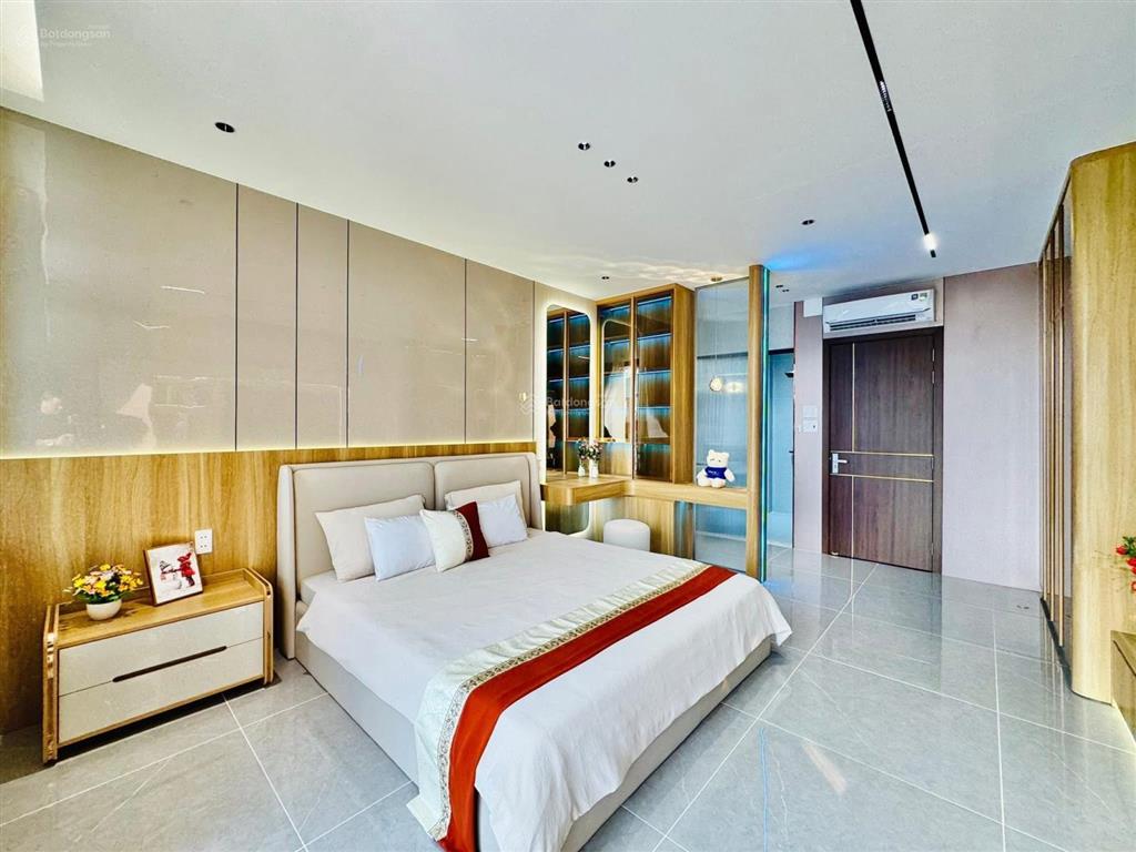 Kẹt chút về tài chính cần bán gấp căn chính chủ hòa hưng, p12, q3, 84m2,giá 4ty260, sổ hồng riêng