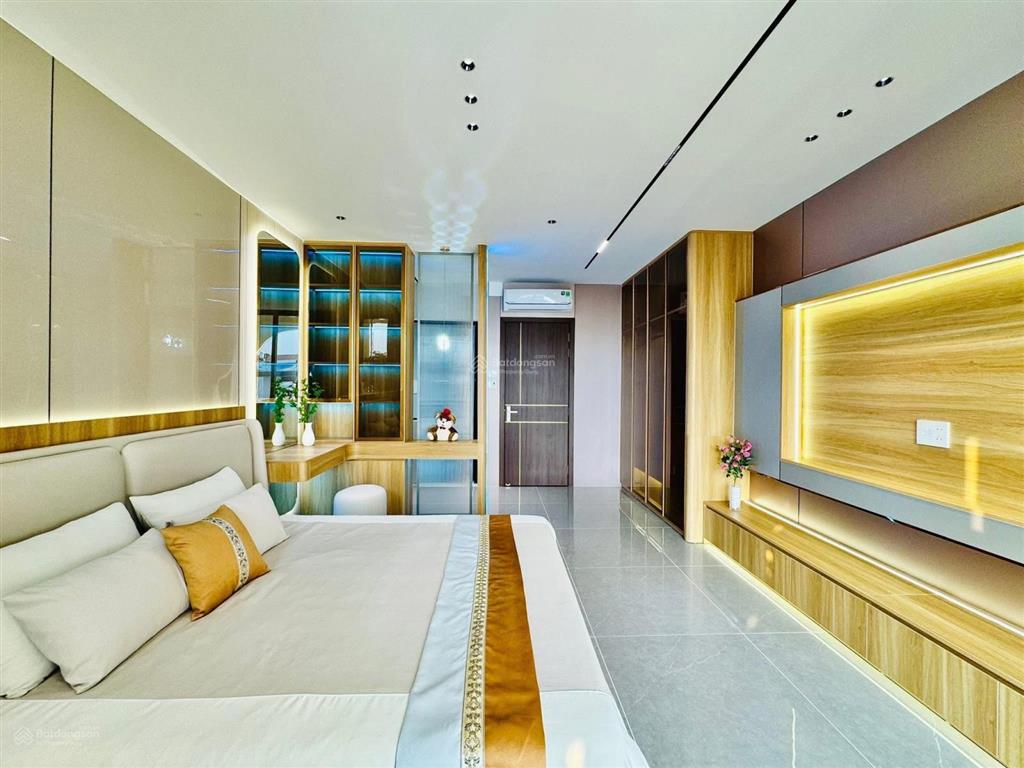 Kẹt chút về tài chính cần bán gấp căn chính chủ hòa hưng, p12, q3, 84m2,giá 4ty260, sổ hồng riêng