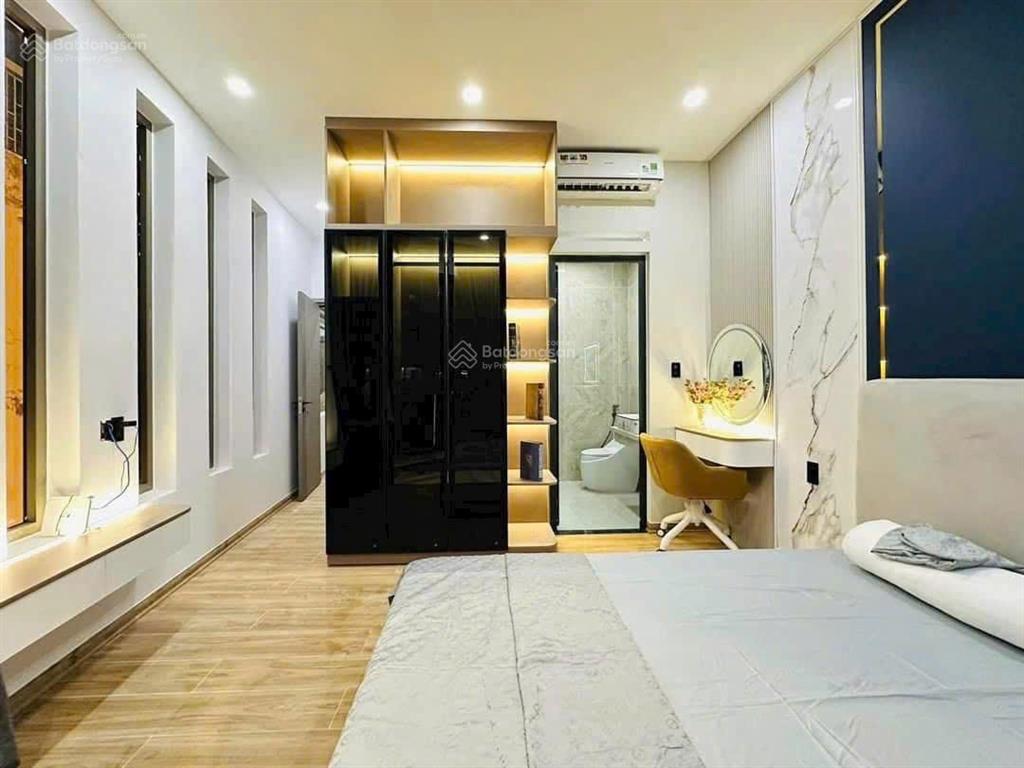 Chính chủ cần bán gấp ra căn chính chủ trần phú, p7, q5, 78m2,giá 4 ty650, sổ hồng riêng