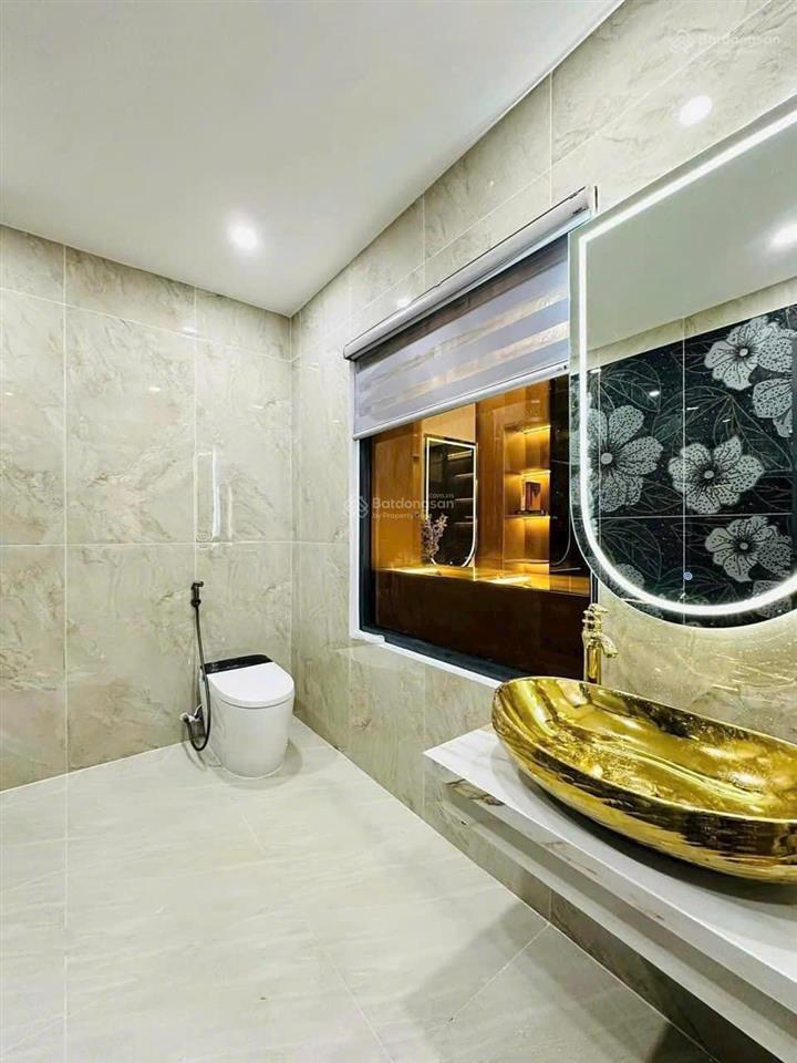 Chính chủ cần bán gấp ra căn chính chủ trần phú, p7, q5, 78m2,giá 4 ty650, sổ hồng riêng