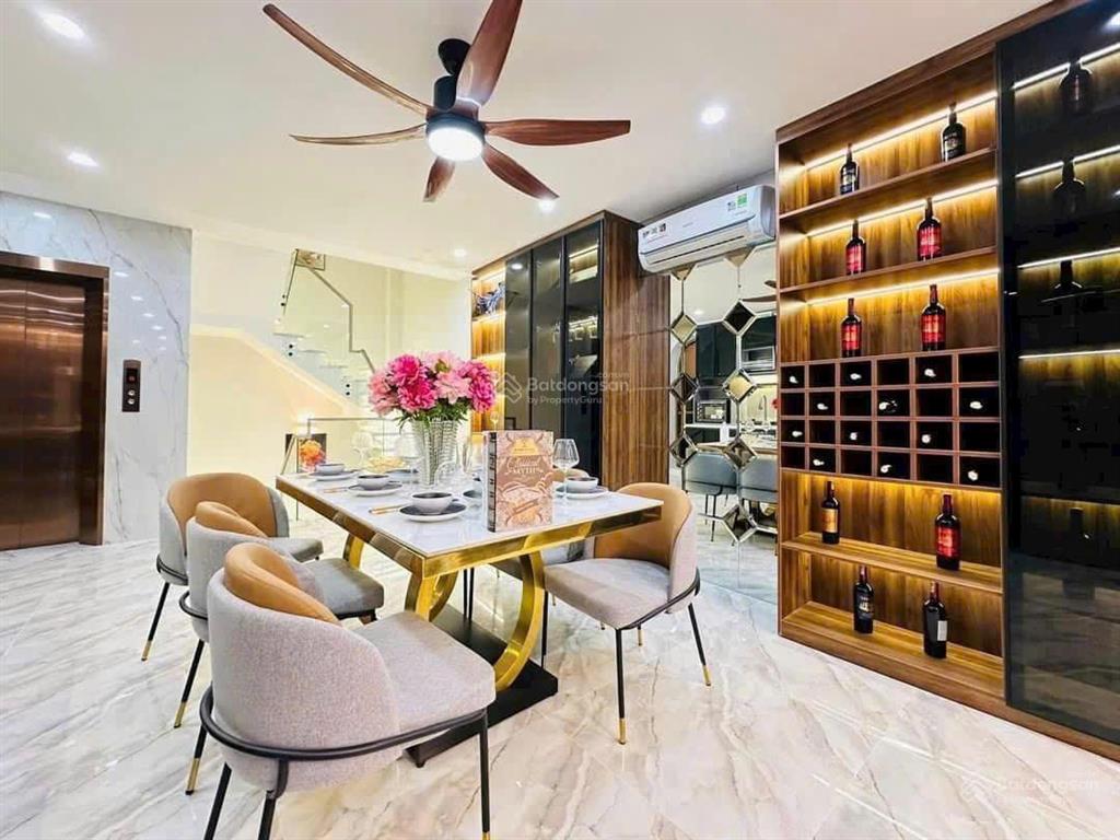 Chính chủ cần bán gấp ra căn chính chủ trần phú, p7, q5, 78m2,giá 4 ty650, sổ hồng riêng