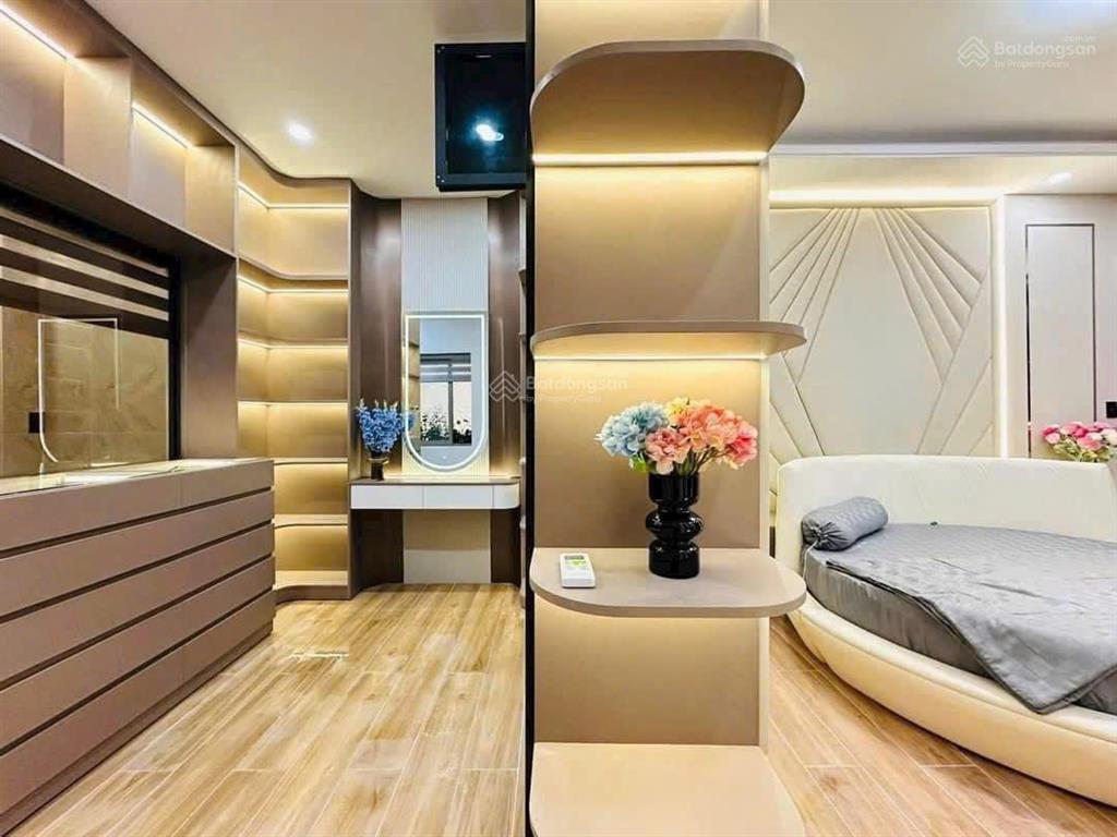 Chính chủ cần bán gấp ra căn chính chủ trần phú, p7, q5, 78m2,giá 4 ty650, sổ hồng riêng