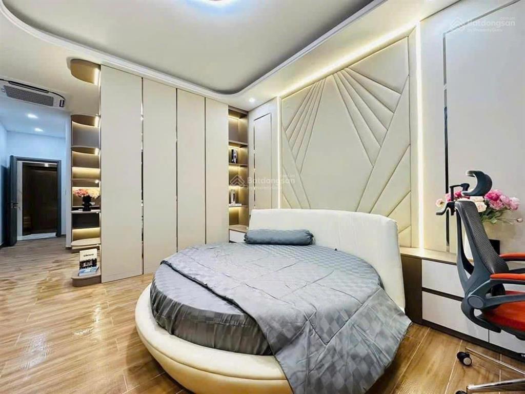 Chính chủ cần bán gấp ra căn chính chủ trần phú, p7, q5, 78m2,giá 4 ty650, sổ hồng riêng