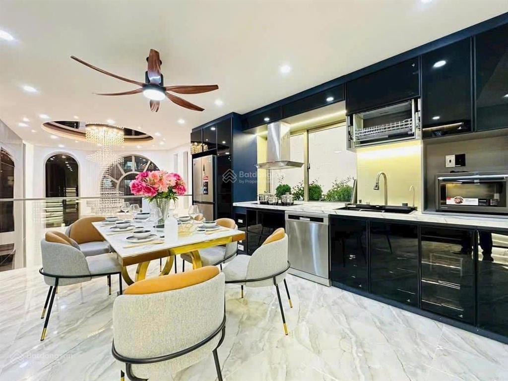 Chính chủ cần bán gấp ra căn chính chủ trần phú, p7, q5, 78m2,giá 4 ty650, sổ hồng riêng