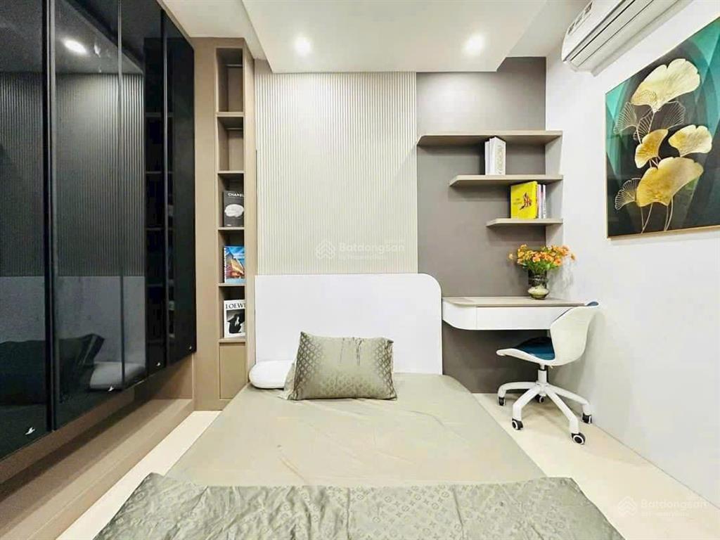 Chính chủ cần bán gấp ra căn chính chủ trần phú, p7, q5, 78m2,giá 4 ty650, sổ hồng riêng