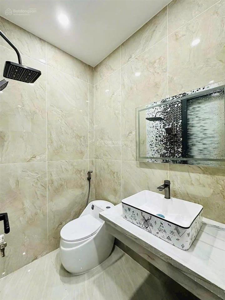 Chính chủ cần bán gấp ra căn chính chủ trần phú, p7, q5, 78m2,giá 4 ty650, sổ hồng riêng