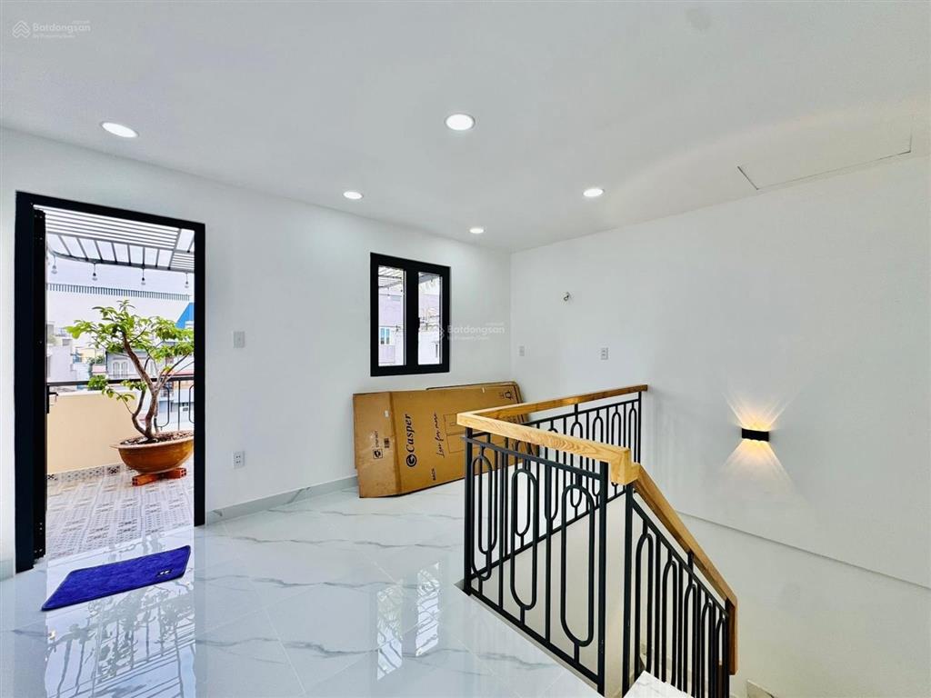 Chính chủ cần bán gấp ra căn lý văn phức, p. tân định q1, 62m2,giá 3ty230, sổ hồng riêng