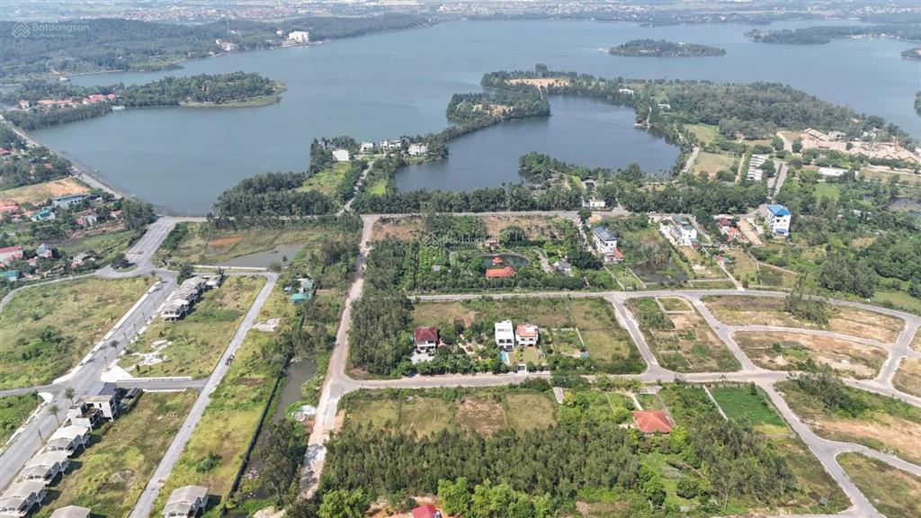 Bán đất nghỉ dưỡng khu đấu giá đối diện hồ đại lải, dt 420m2 full thổ cư, giá 9tr/m2