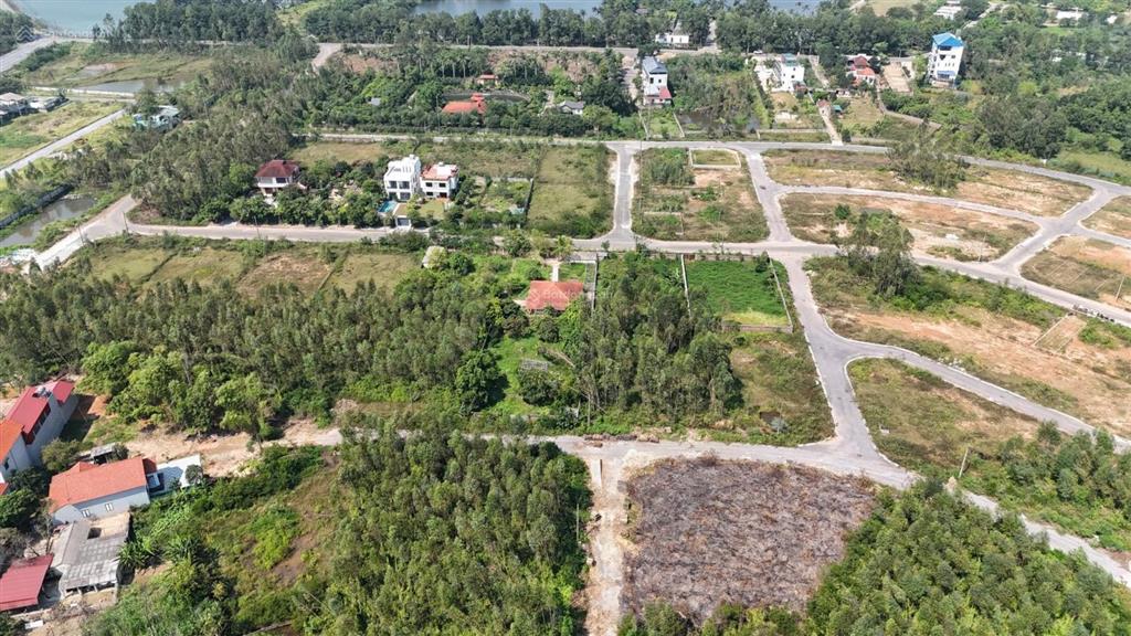 Bán đất nghỉ dưỡng khu đấu giá đối diện hồ đại lải, dt 420m2 full thổ cư, giá 9tr/m2