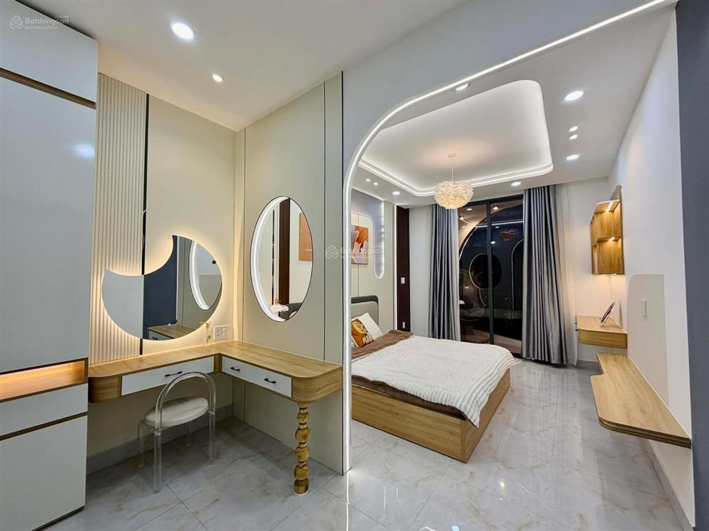 Mt xe tải tránh ngay phạm văn đồng, gv  nhà mới xây 6 tầng full nt  60m2  giảm sâu chỉ 9.1 tỷ tl